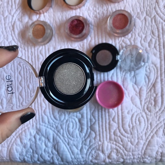 Tarte eyeshadow bundle - Picture 6 of 7